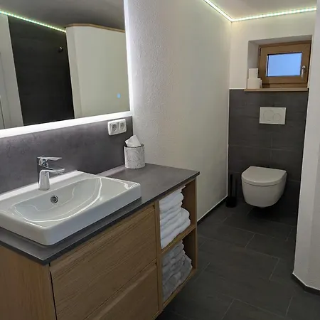 Goasnstoi - Mit Hottub Und Bergblick Im Inntal